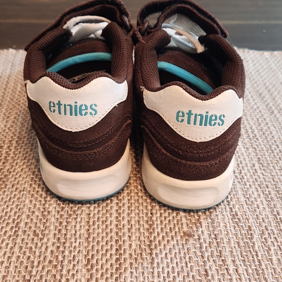 Etnies assist - Picture 6 of 7